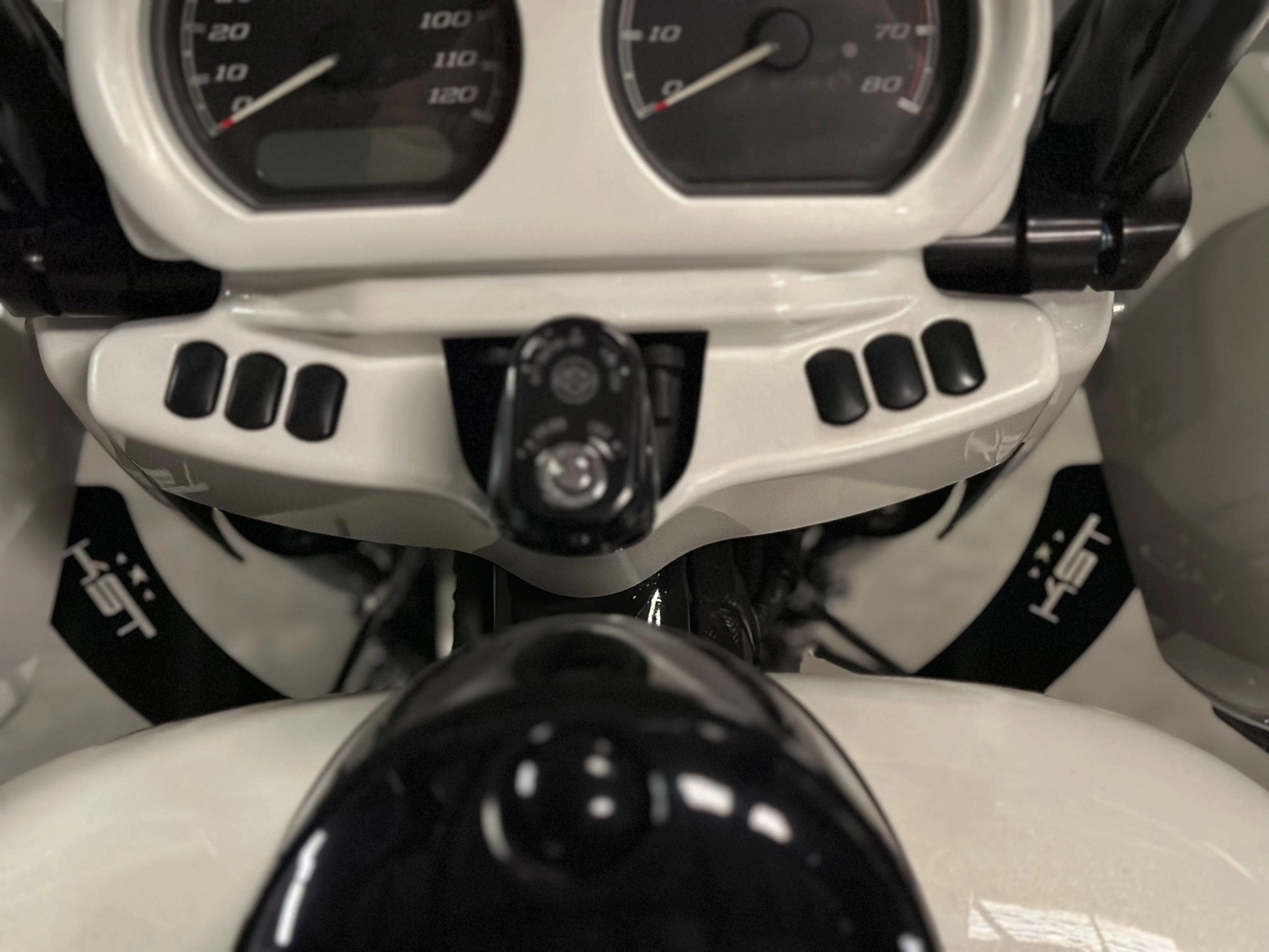 Fairing Support Brackets '15-'23 Road Glide-Silver - Image 6